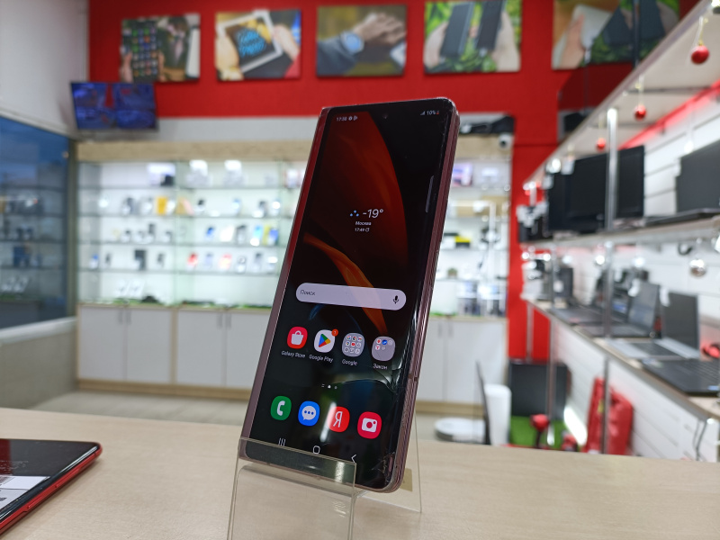 Мобильный телефон Samsung Galaxy Z Fold 2