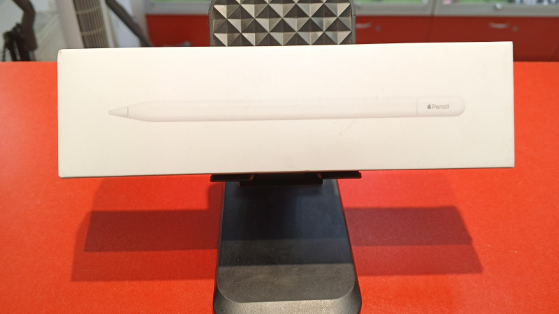 Мобильный телефон Apple iPhone XR