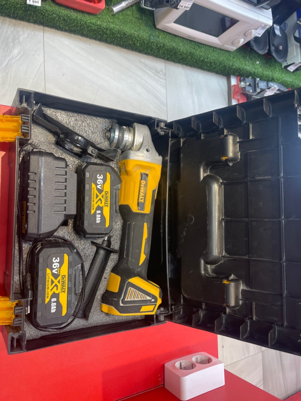 Болгарка Dewalt DCG406