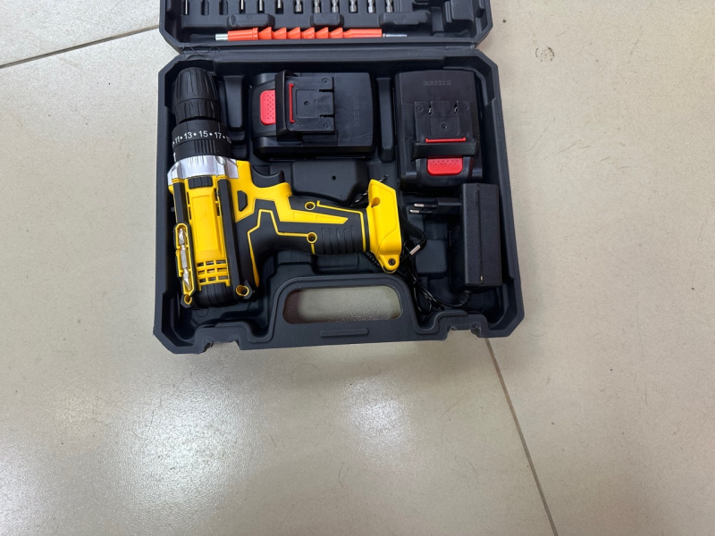 Шуруповерт  китай