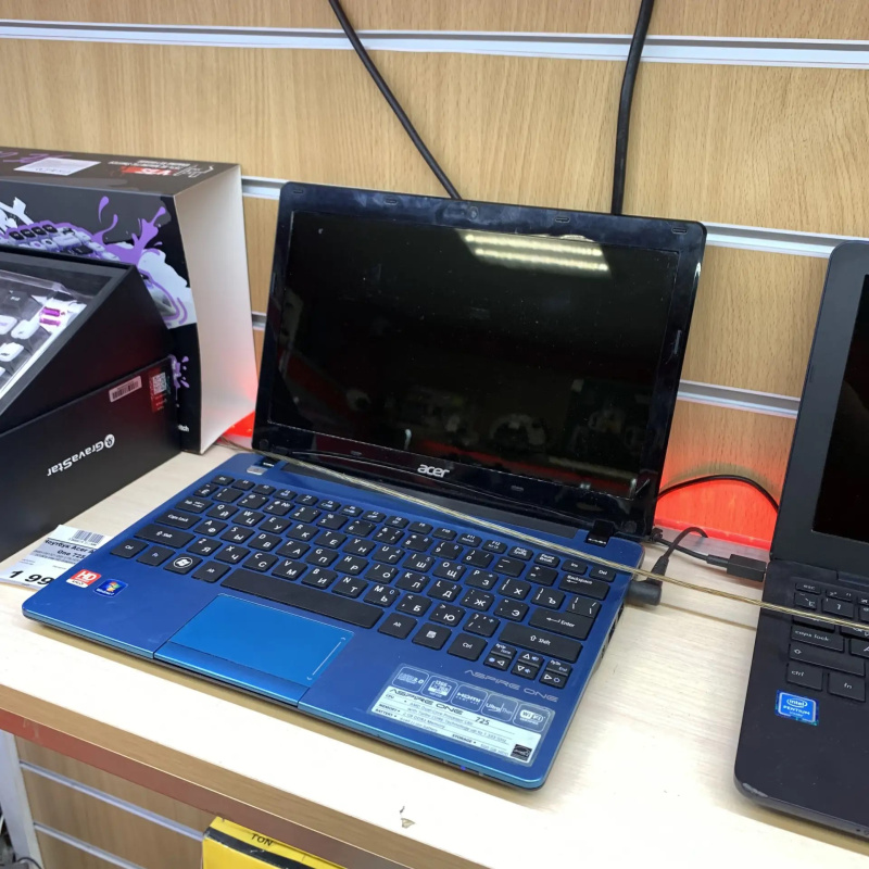 Ноутбук Acer Aspire One 725