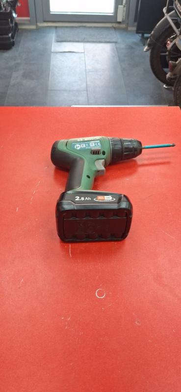 Шуруповерт Bosch UniversalDrill 18V