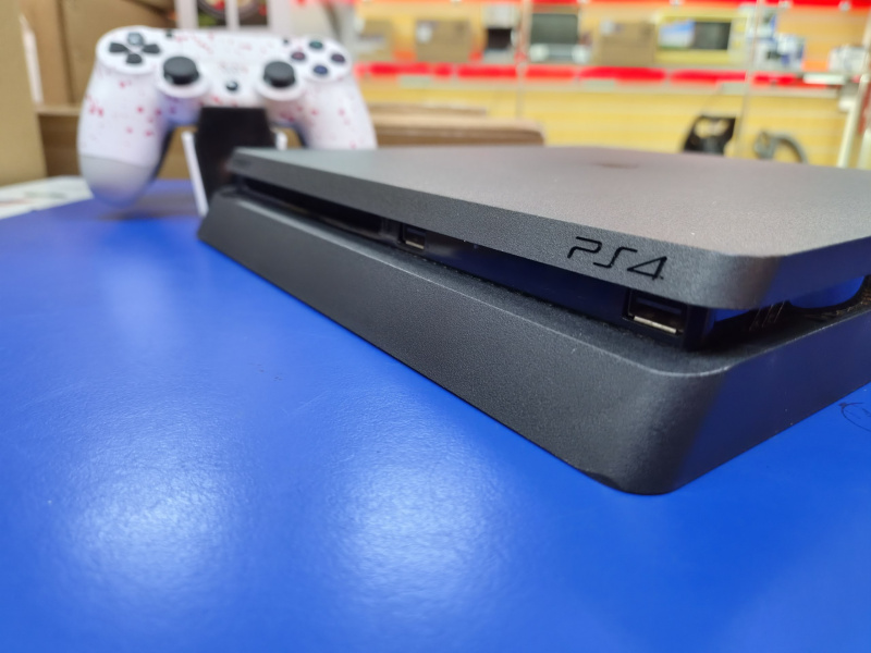 Игровая приставка Sony PlayStation 4 Slim