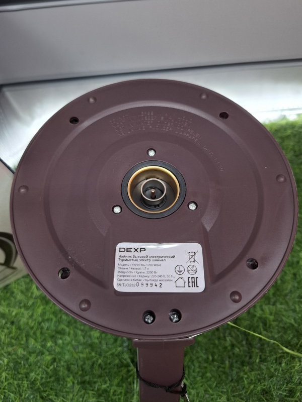 Электрочайник  DEXP KG-1700 WAVE