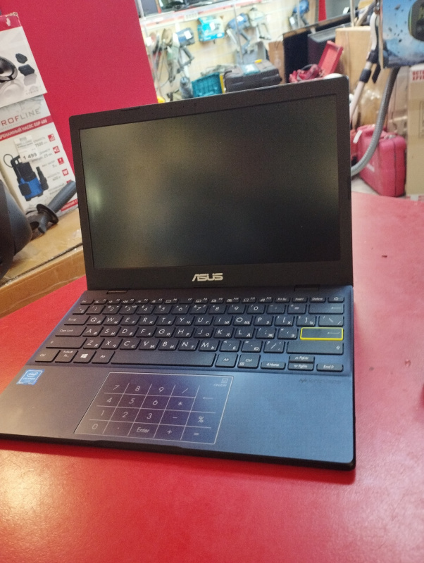 Ноутбук ASUS 210