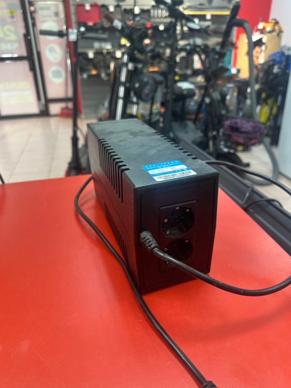 Стабилизатор напряжения Бесперебойник  Ippon Back Basic 650 Euro