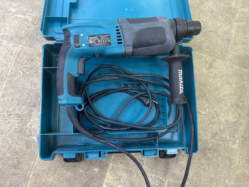 Перфоратор Makita HR 2470