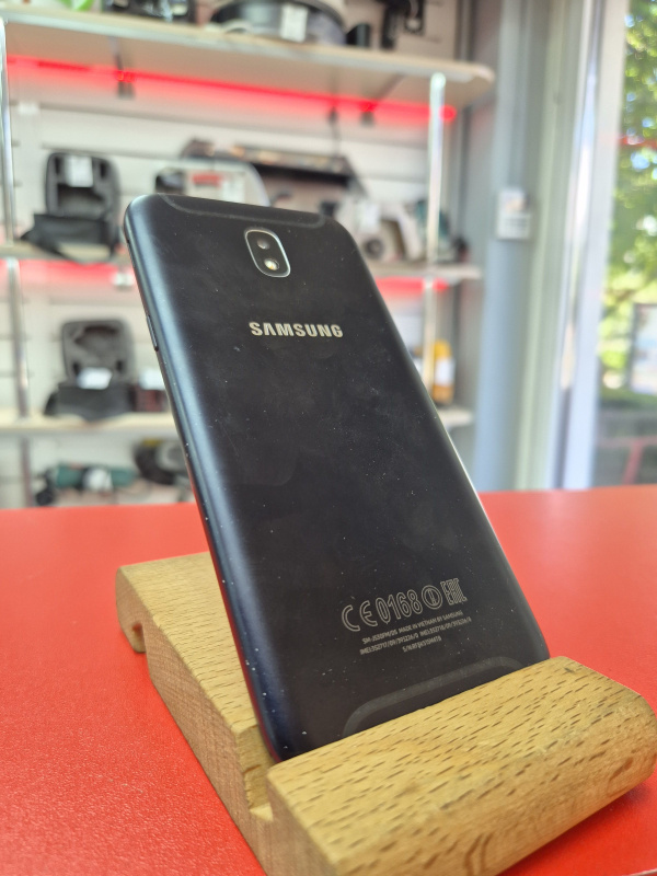 Мобильный телефон Samsung Galaxy J5 (2016)