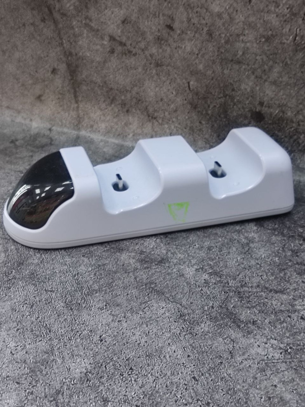 Игровая приставка Докстанция для джойстиков PlayStation PS5